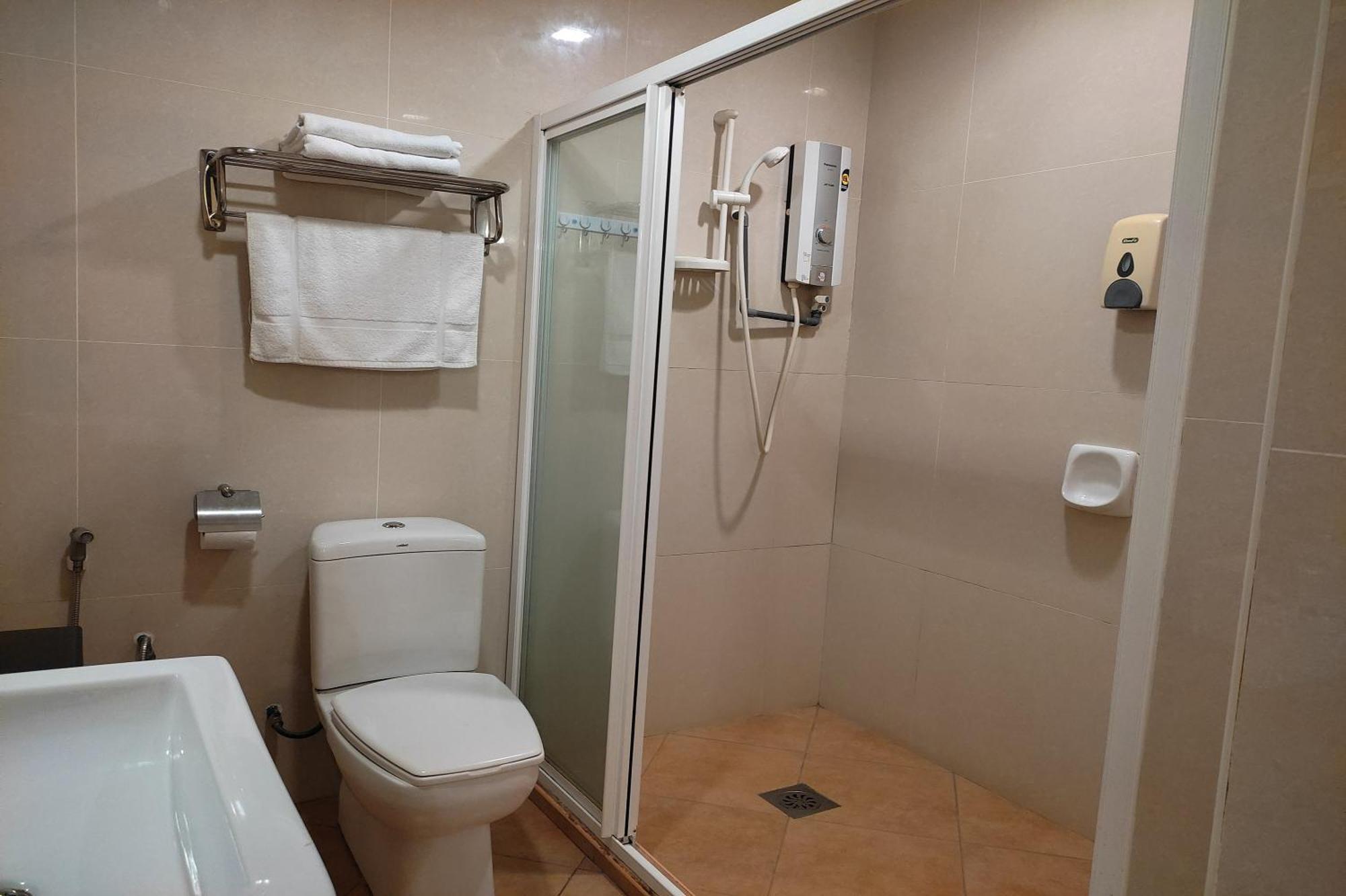 Hotel D'New 1 Kk Sabah Donggongon Bagian luar foto